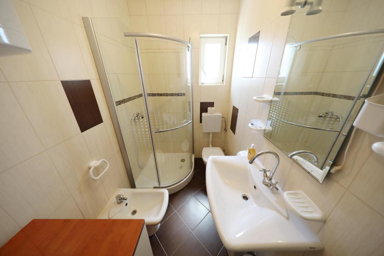 Apartmán Ap Roko&Dina Nin Exteriér fotografie