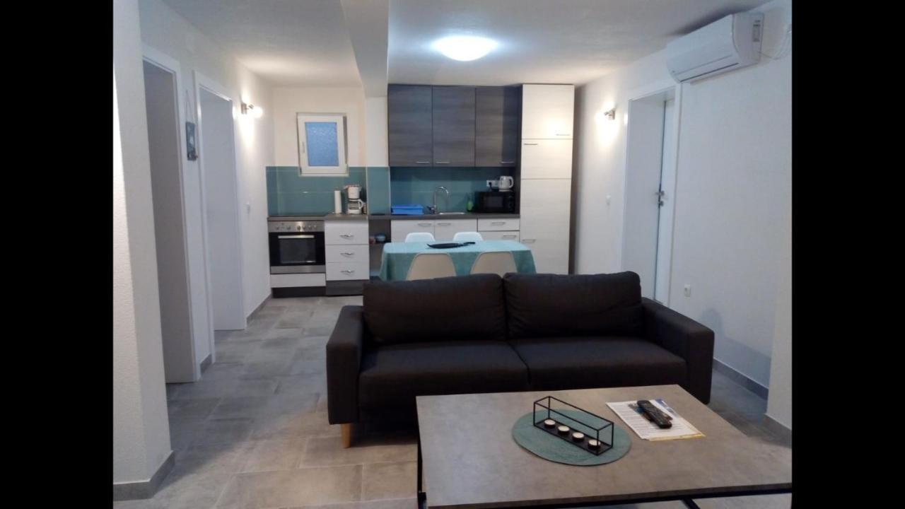 Apartmán Ap Roko&Dina Nin Exteriér fotografie