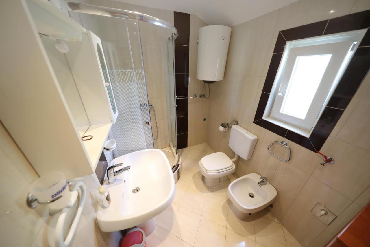 Apartmán Ap Roko&Dina Nin Exteriér fotografie