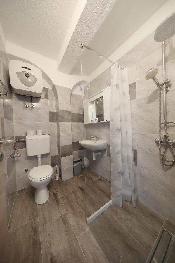 Apartmán Ap Roko&Dina Nin Exteriér fotografie