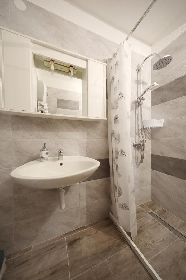 Apartmán Ap Roko&Dina Nin Exteriér fotografie